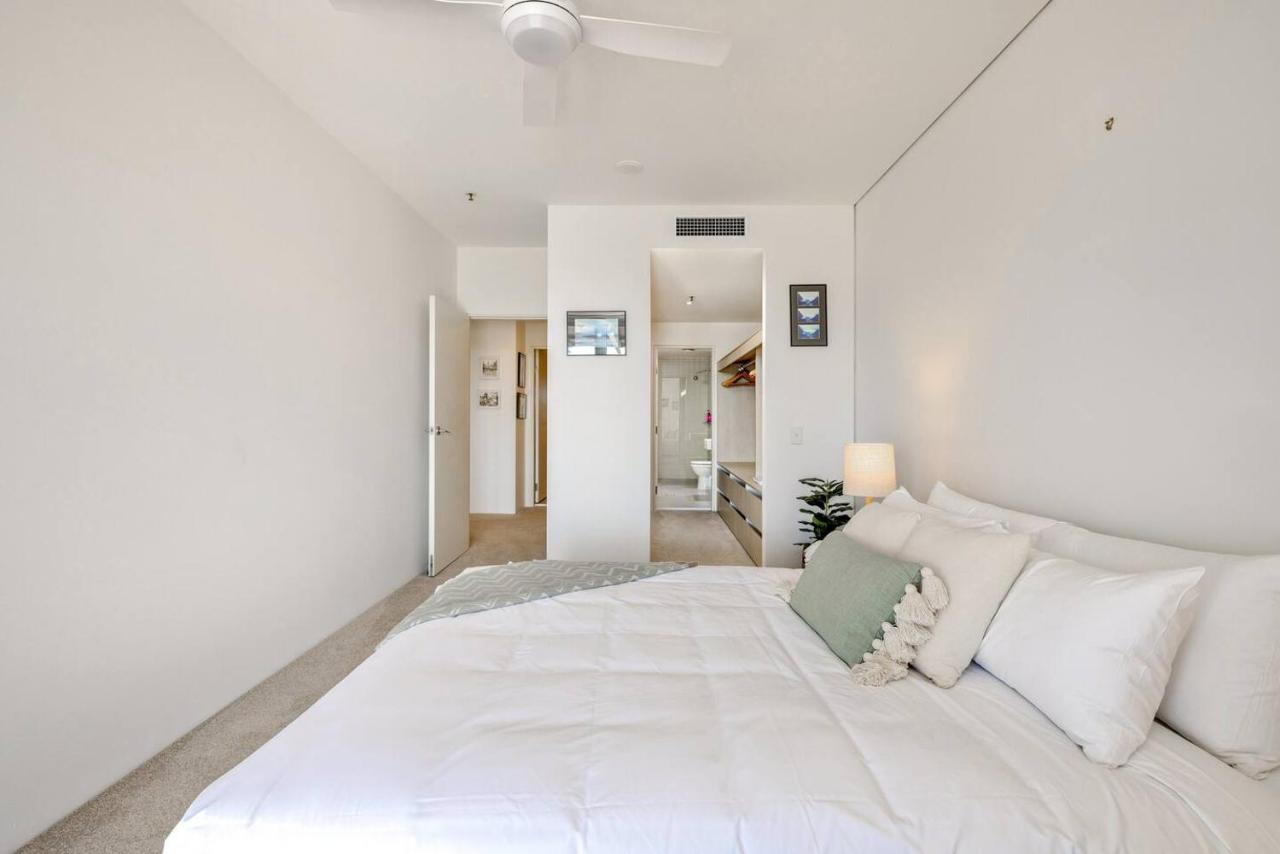 Coastal Charmer - Your Waterfront Sanctuary Apartment